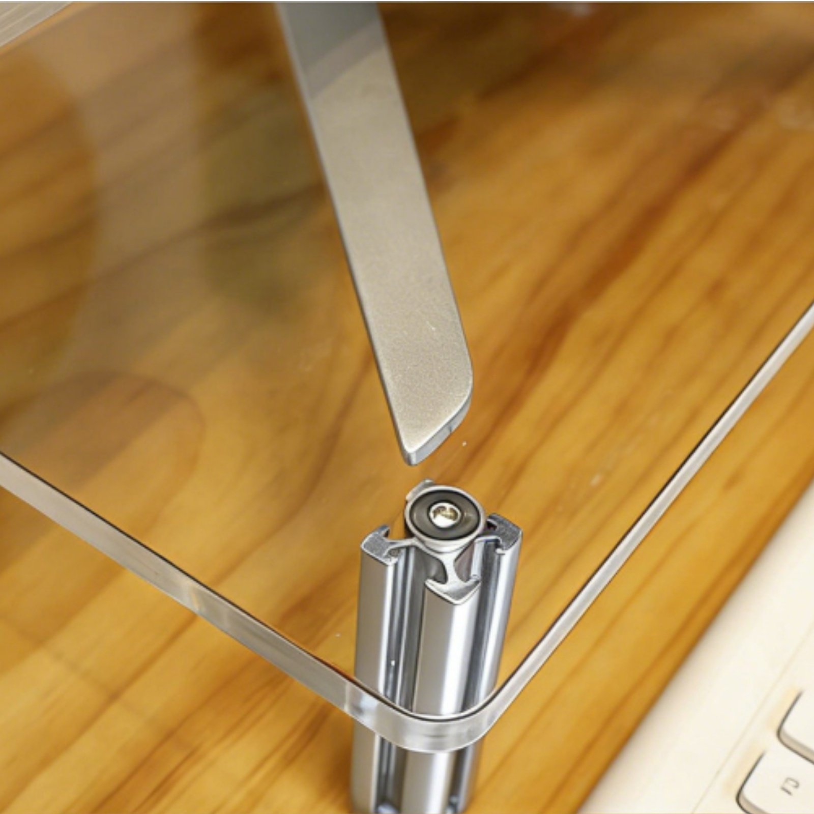 Desk Setup Accessories - حامل شاشة أكريليك شفاف وسهل التنظيف،
