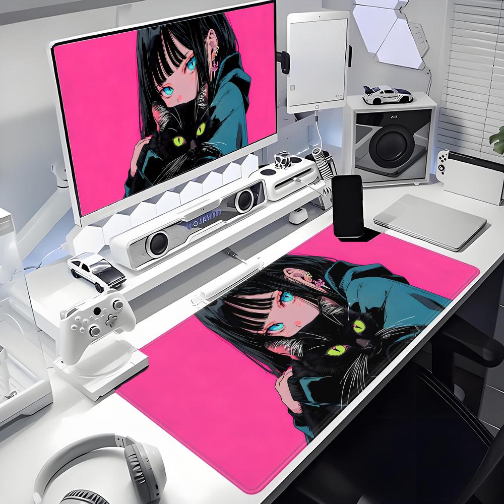 لوحة ماوس للألعاب بتصميم عيون  - مراجعة Desk Setup With Laptop وسعره