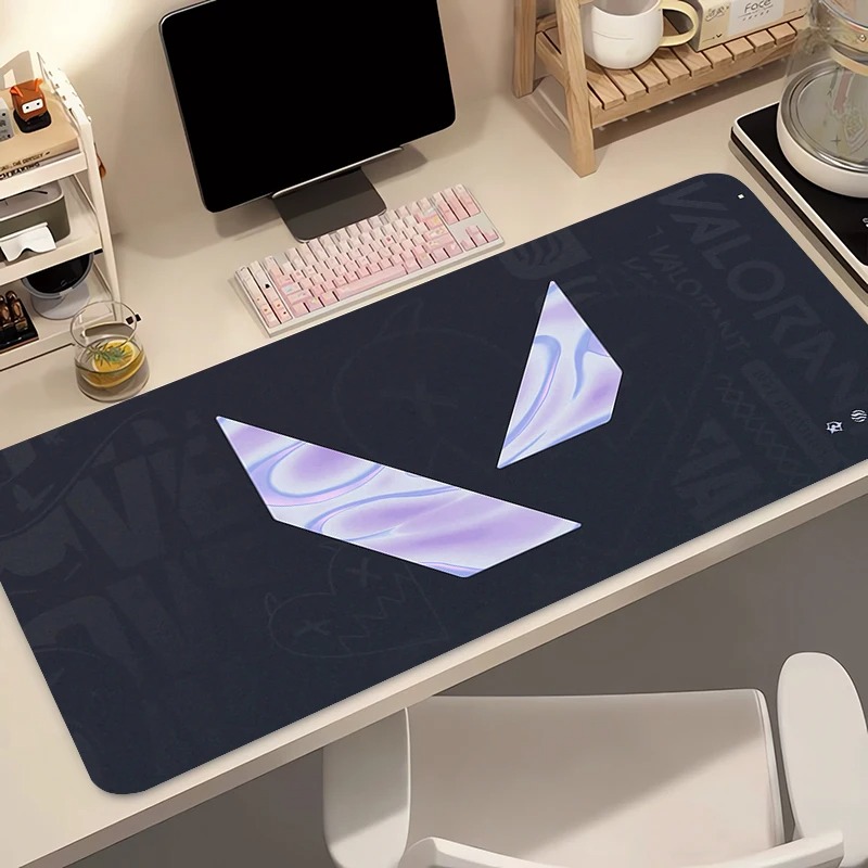 لوحة ماوس للألعاب بتصميم أنمي  - مراجعة Desk Setup Accessories وسعره