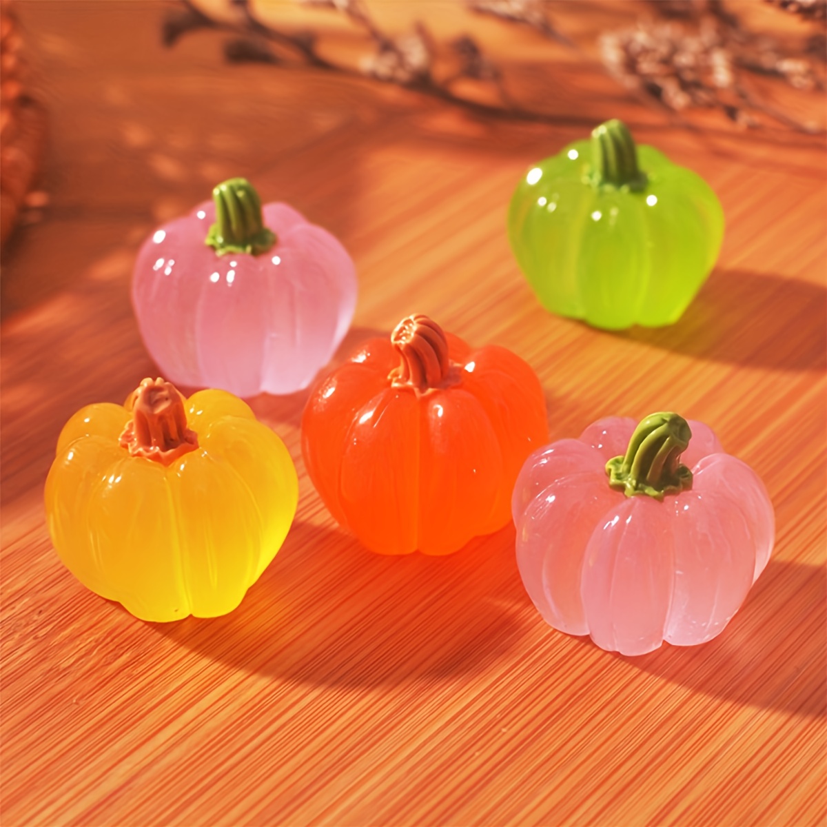 زينة اليقطين الصغيرة المتوهجة  - مراجعة Desk Setup Dark وسعره