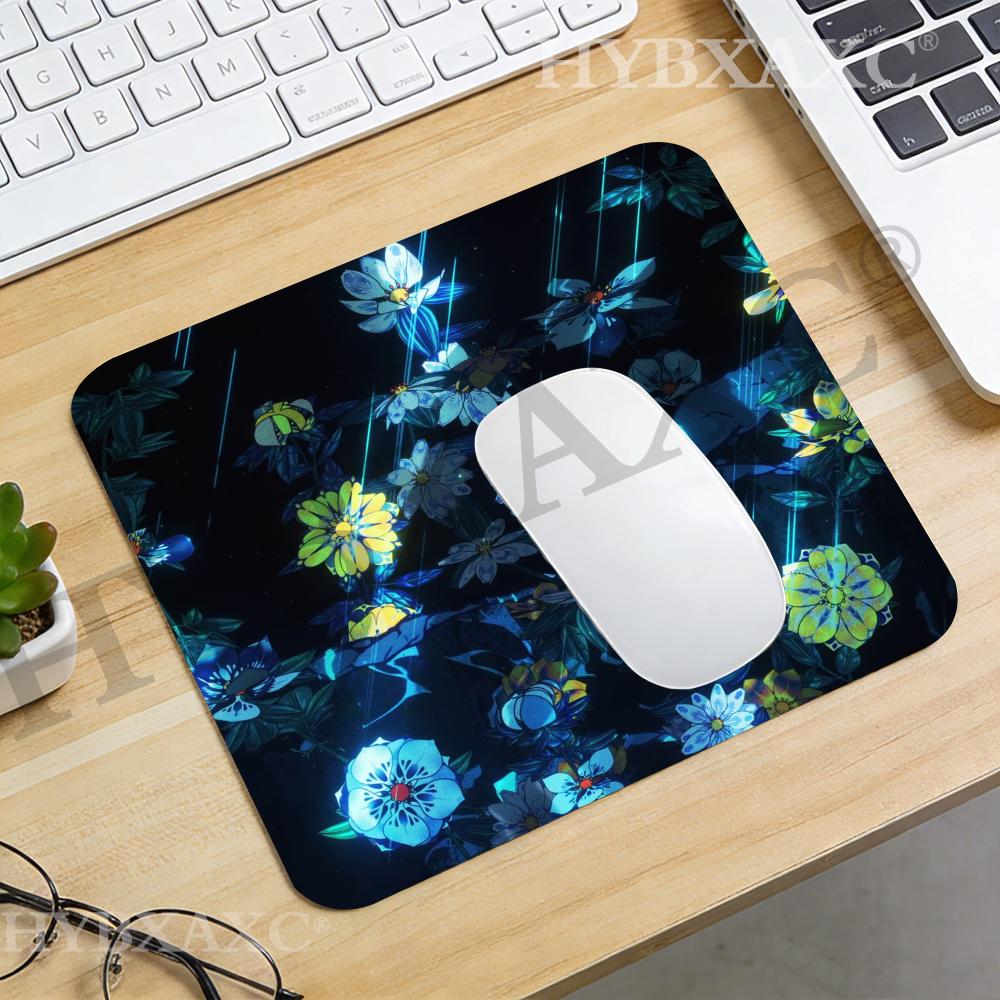 لوحة ماوس بتصميم خلفية مانغا ز - مراجعة Desk Setup Dark وسعره