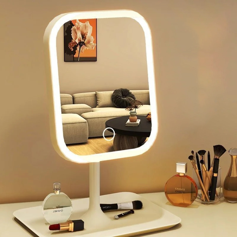 مرآة تجميل حديثة بإضاءة LED لل - مراجعة Desk Setup Light وسعره